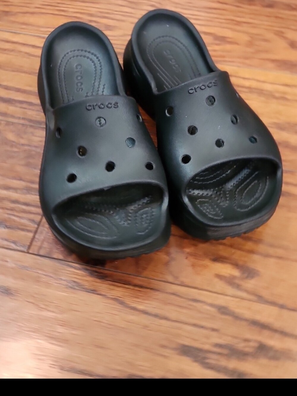 Crocs Black Bae Chunky Slides